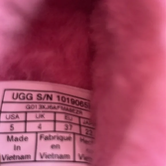 NWT UGG Scuff Cozy Slipper - Picture 9 of 9